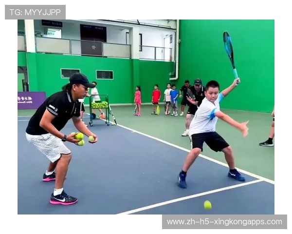 网球选手教练团队揭秘：幕后团队的力量有多大？