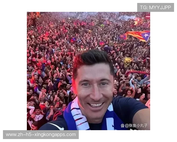 莱万多夫斯基首发挑战豪门争相出，开启新篇章